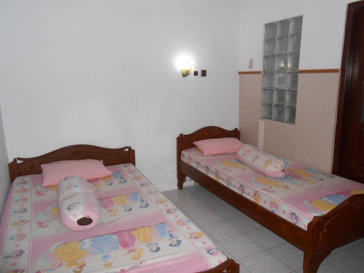 Fortuna Guest House Yogyakarta Exterior foto