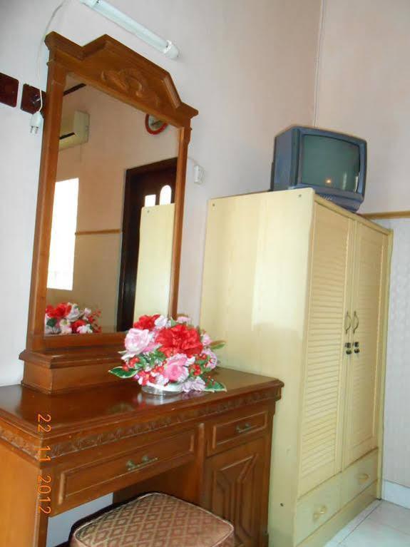Fortuna Guest House Yogyakarta Exterior foto